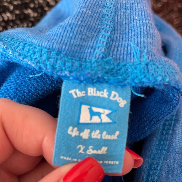 The Black Dog Sweatshirt - Picture 4 of 4